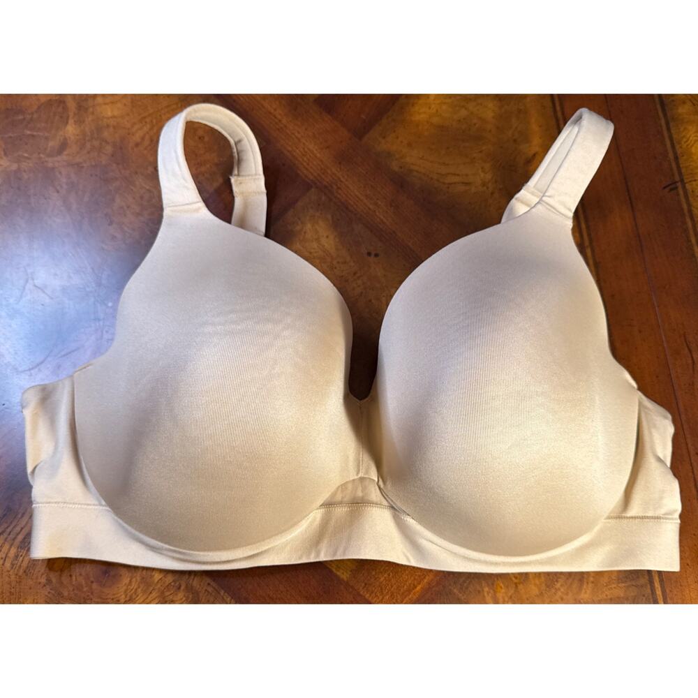 Caciqui 42D Beige Lightly Lined Full Coverage Underwire 4‎ Clasps Bra